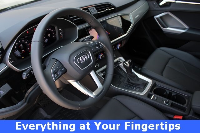 2025 Audi Q3 45 TFSI S line Premium photo 2