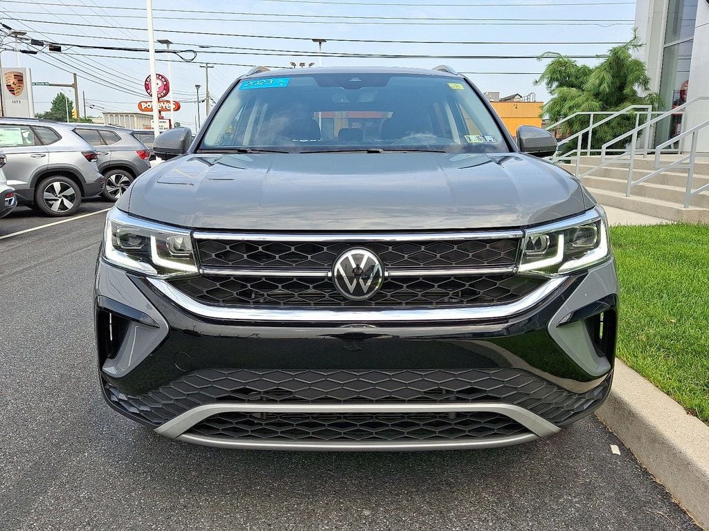 2023 Volkswagen Taos SEL photo 2