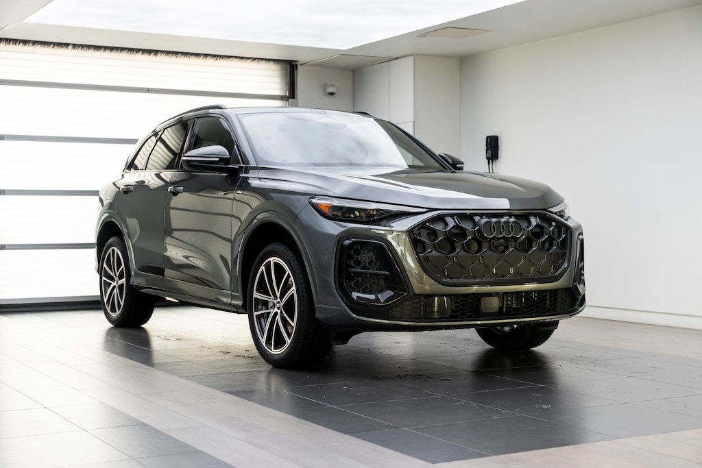 New 2025 Audi 2.0T Progressiv VUS