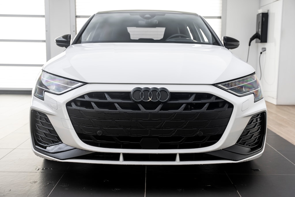 Certified 2025 Audi  40 Technik Berline