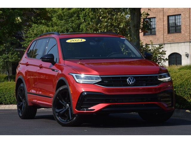 2024 Volkswagen Tiguan SE R-Line Black SUV