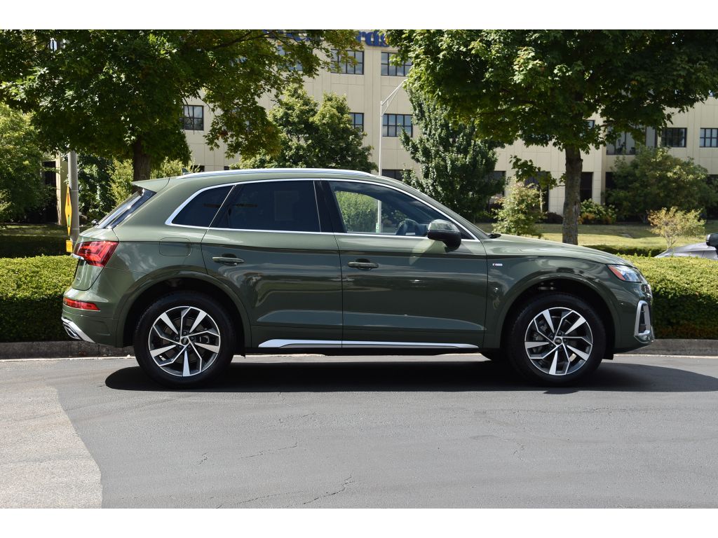 2025 Audi Q5 S line Premium Plus photo 2