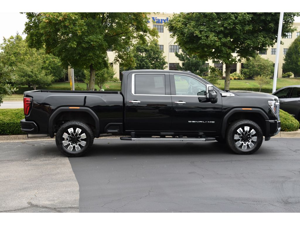 2024 Gmc Sierra HD Denali photo 3