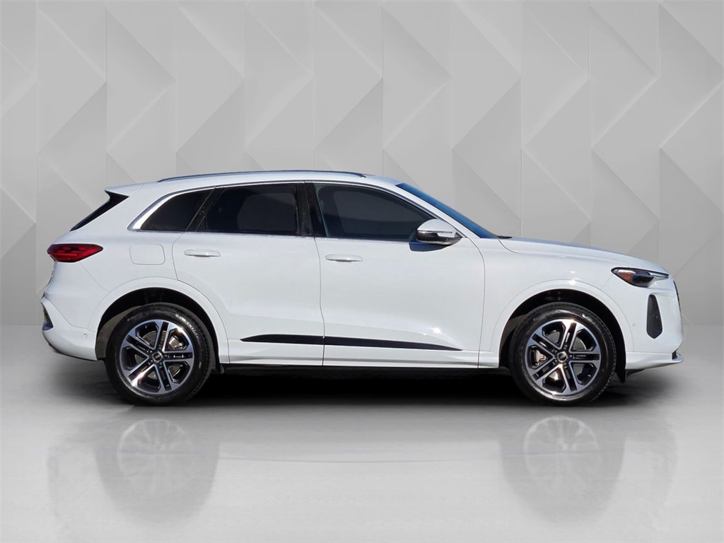 2025 Audi Q5 2.0T Premium Plus photo 6