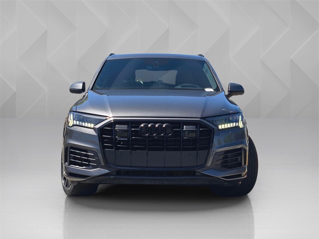2022 Audi Q7 55 Prestige photo 2