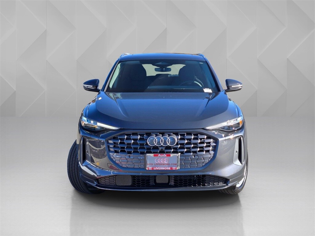 2025 Audi Q5 Premium Plus photo 2