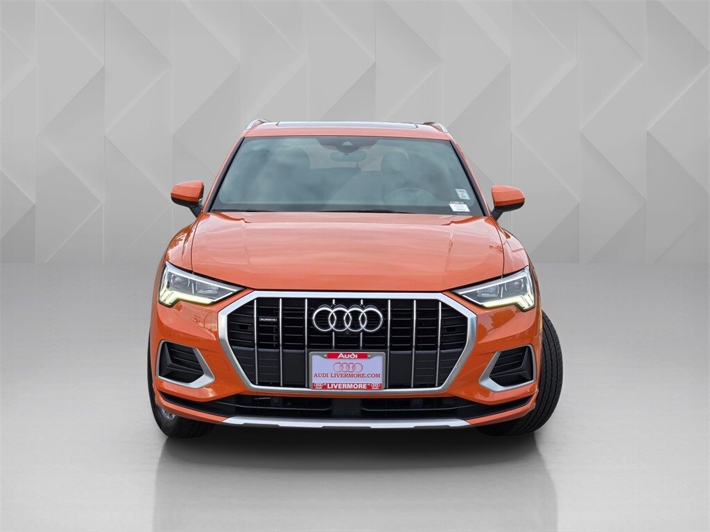 2022 Audi Q3 Premium Plus photo 3