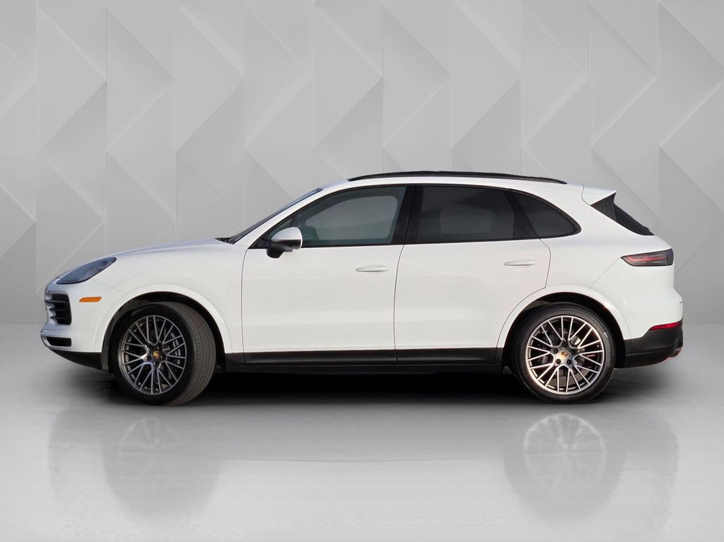 2022 Porsche Cayenne Platinum Edition photo 2