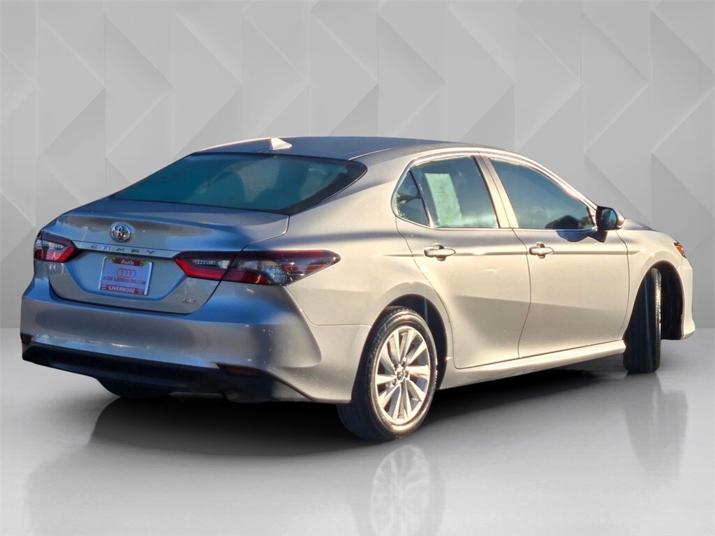 2024 Toyota Camry LE photo 4