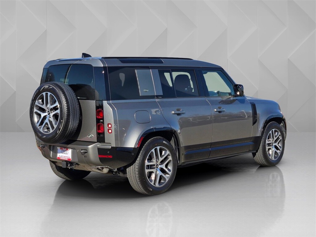 2023 Land Rover Defender X-Dynamic SE photo 5