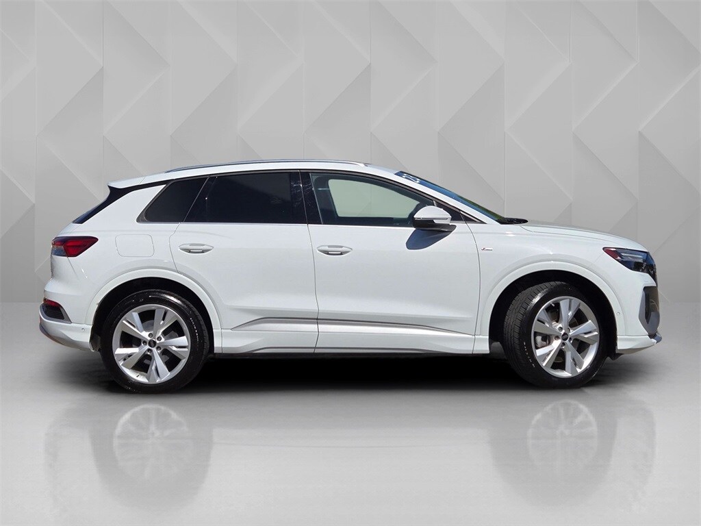 2023 Audi Q4 50 E-tron Prestige photo 3