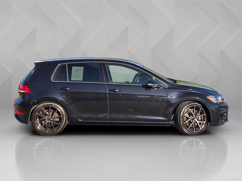 2018 Volkswagen Golf R 4Motion photo 3