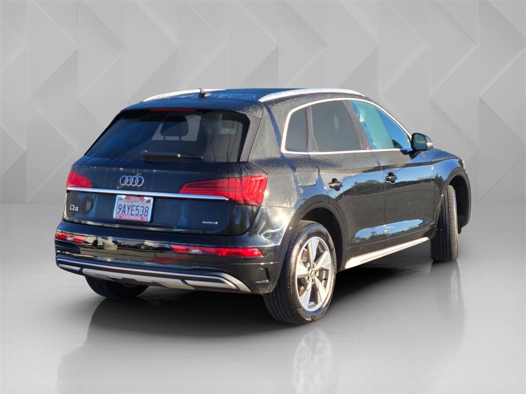 2022 Audi Q5 40 Premium Plus photo 4