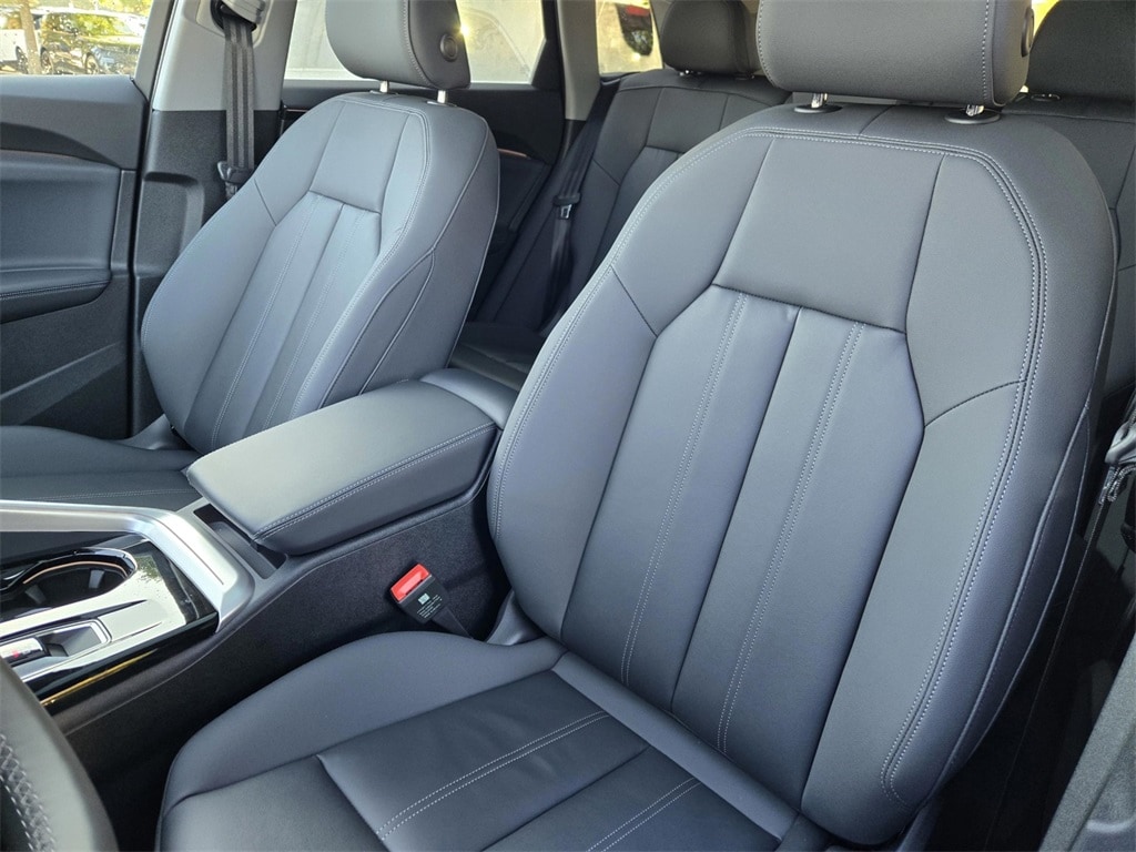 2025 Audi Q5 Premium - Photo 21