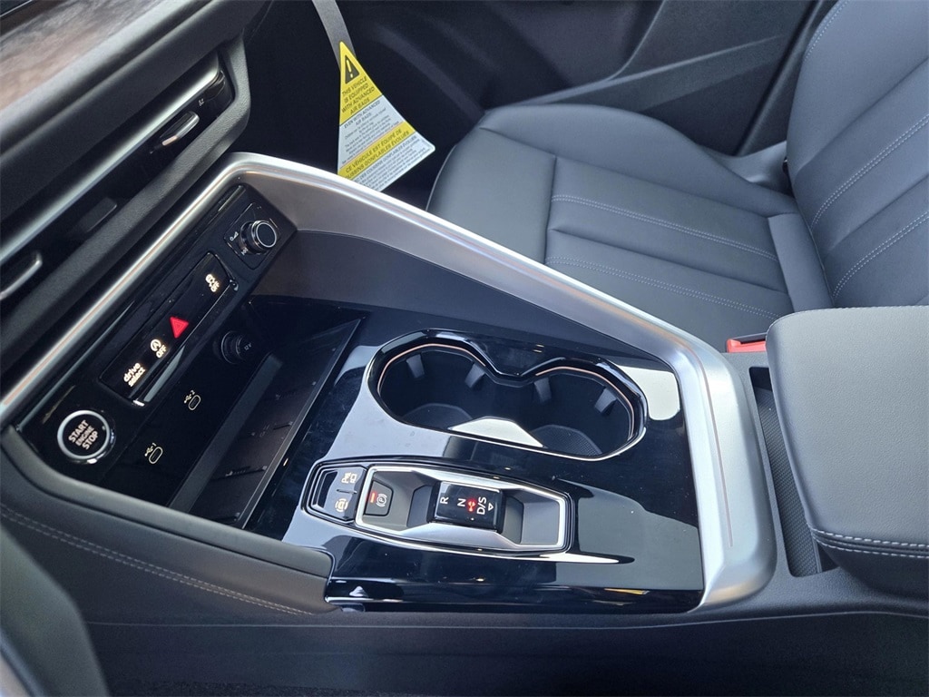 2025 Audi Q5 Premium - Photo 24