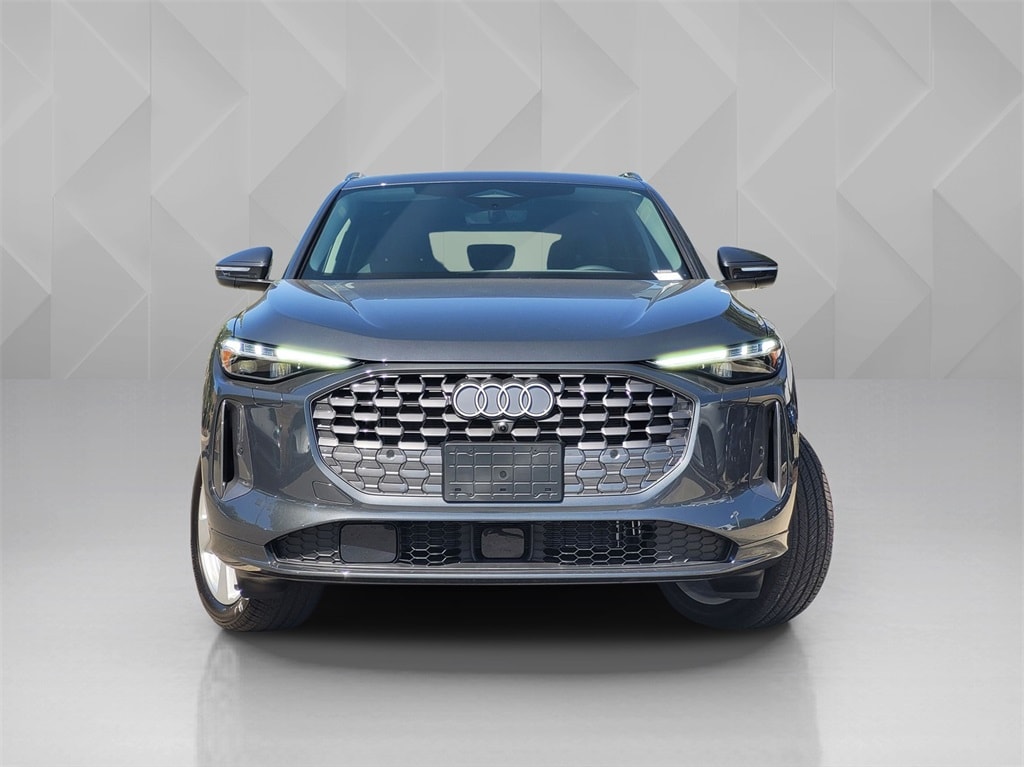 2025 Audi Q5 Premium Plus photo 2