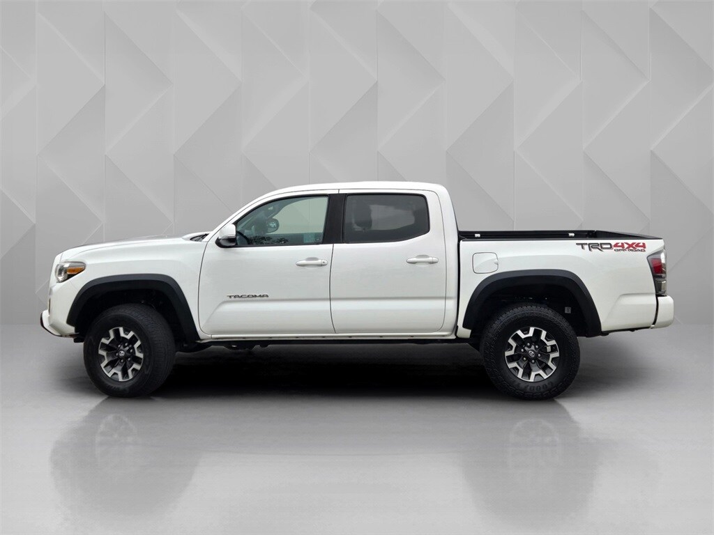 2020 Toyota Tacoma TRD Off-Road photo 3