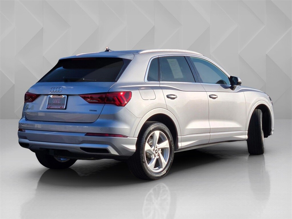 2022 Audi Q4 Premium Plus photo 4
