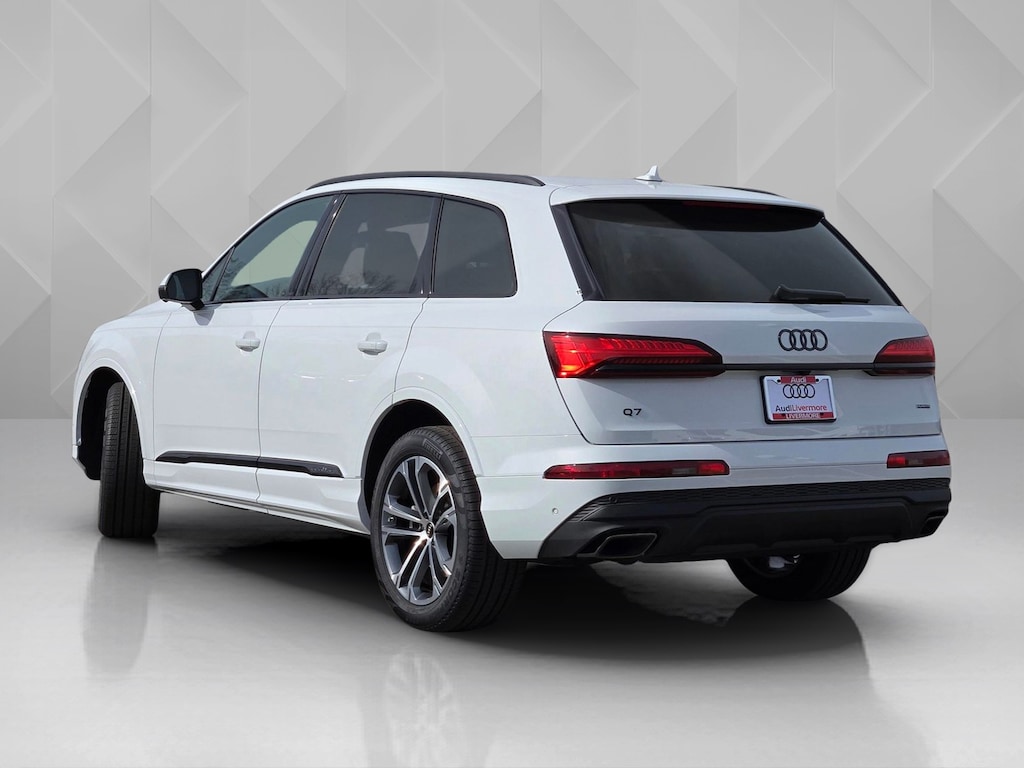 New 2026 Audi Q7 45 Premium Plus SUV