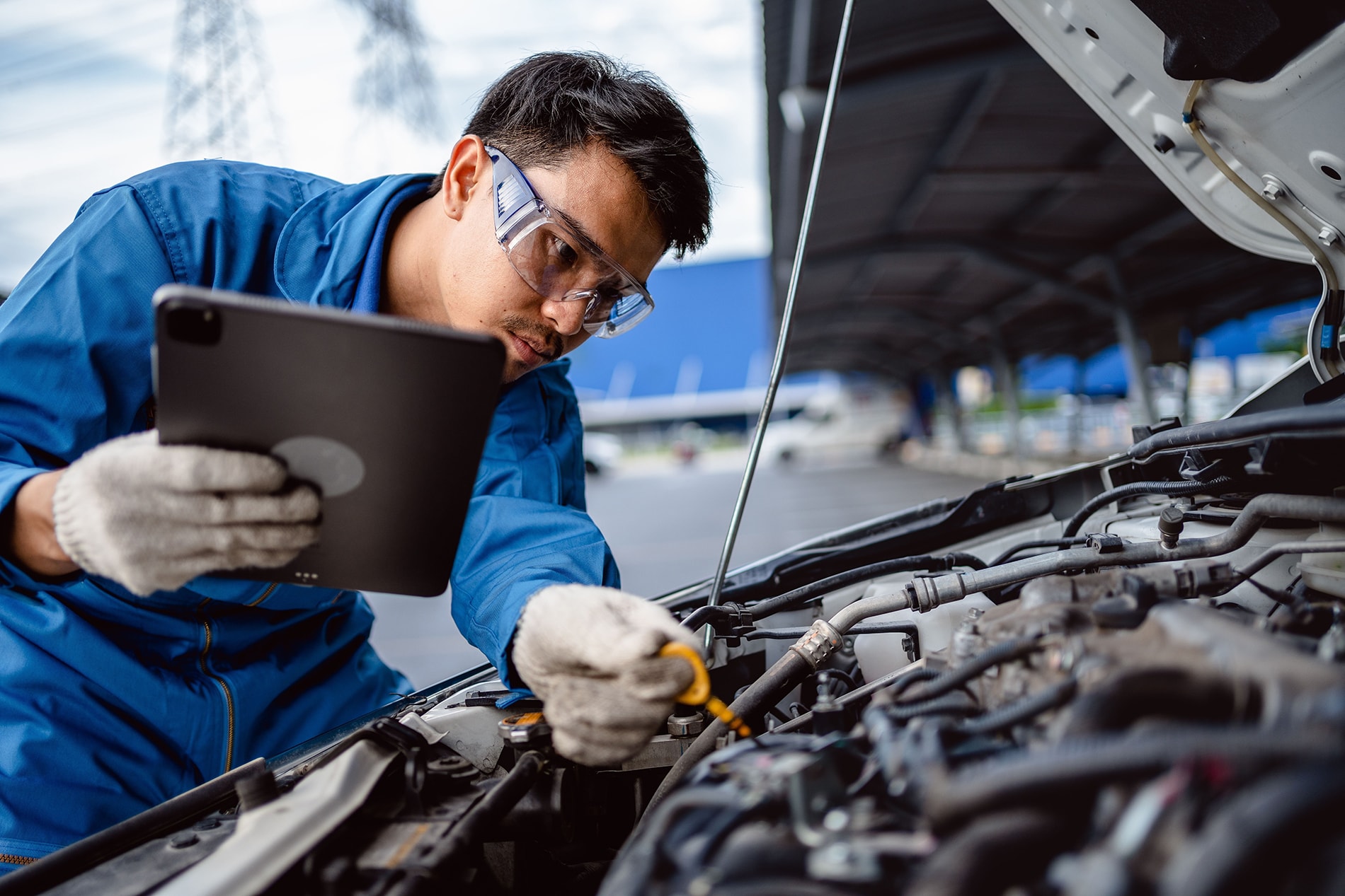ALIV__synthetic_conventional_blend_audi_oil_change.jpg