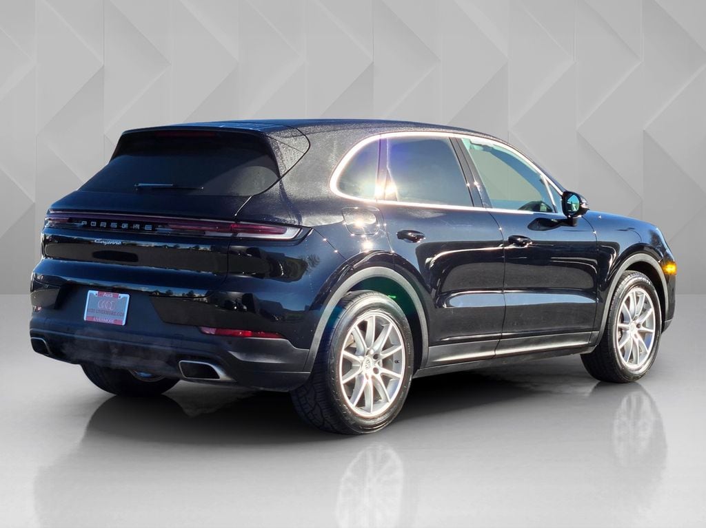 2024 Porsche Cayenne photo 5