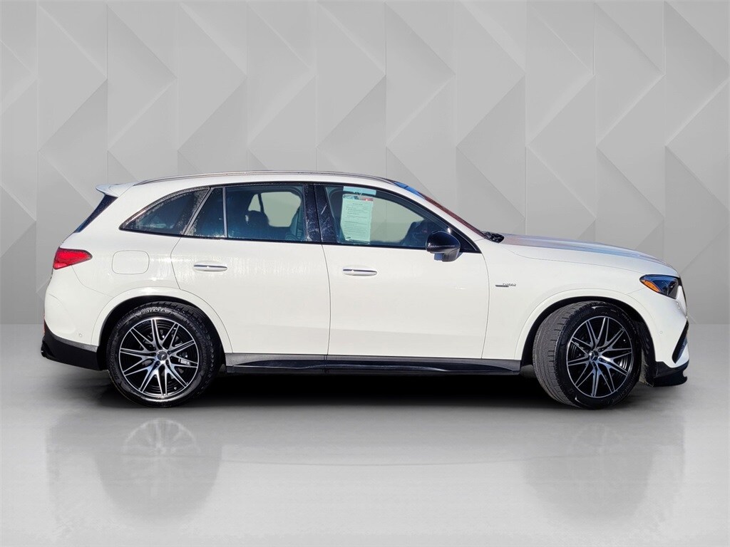 2025 Mercedes Benz GLC 43 photo 4