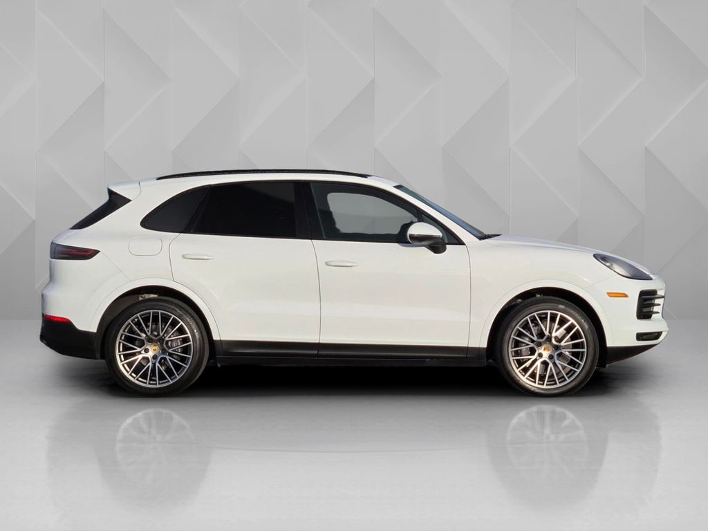 2022 Porsche Cayenne Platinum Edition photo 6