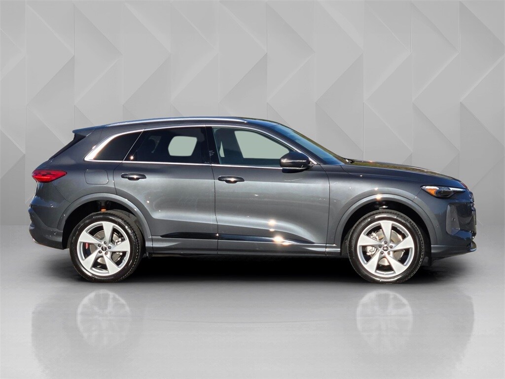 2025 Audi Q5 Premium Plus photo 3