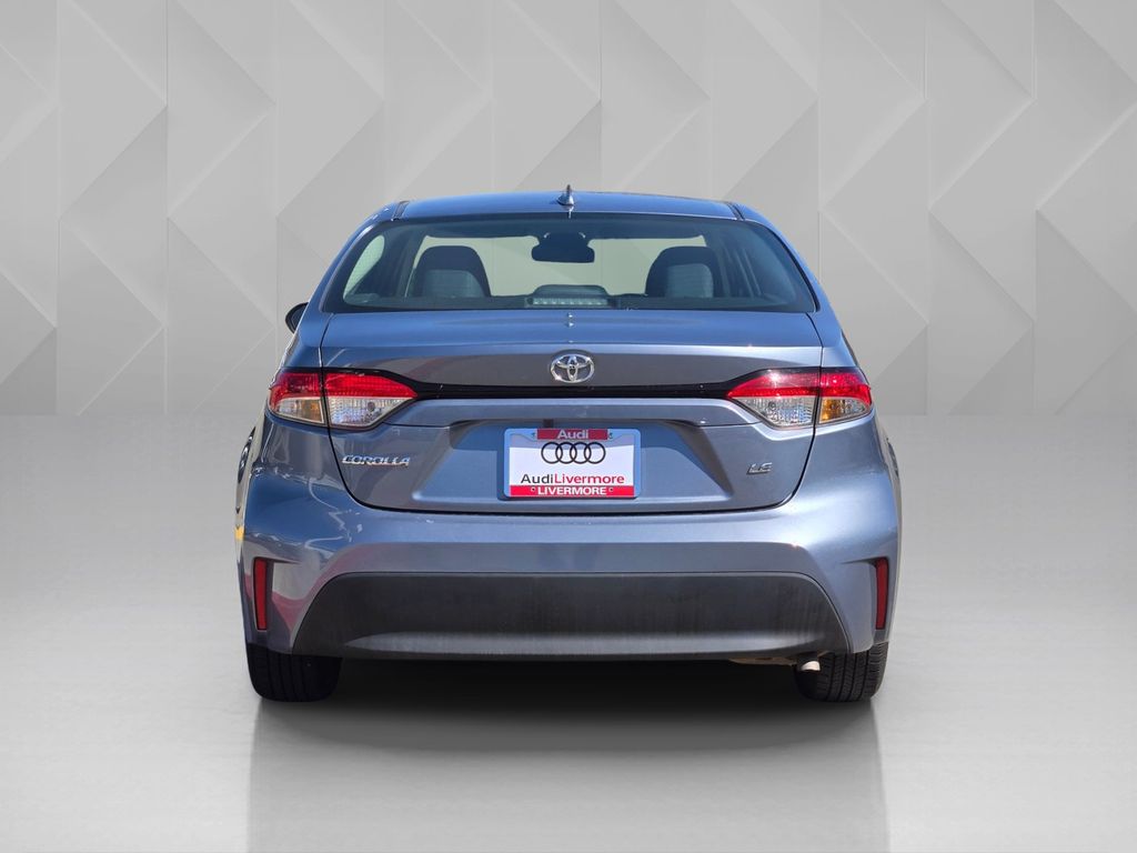 2024 Toyota Corolla LE photo 4