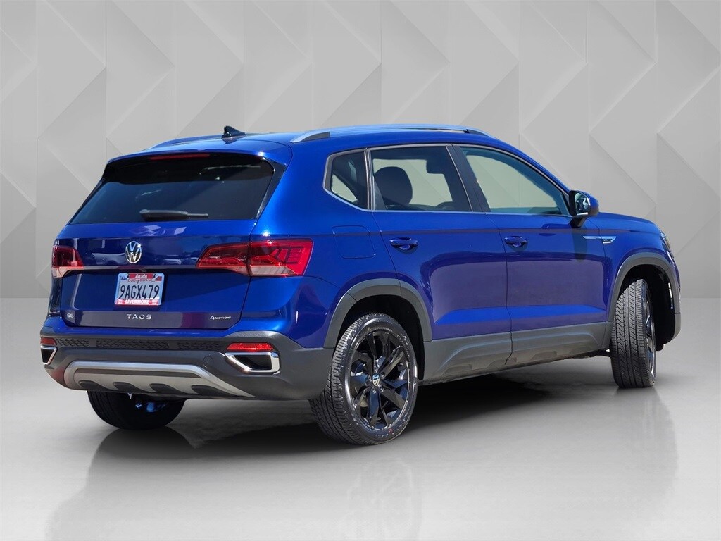 2022 Volkswagen Taos SE photo 3