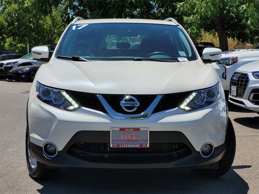 Used 2017 Nissan Rogue Sport SV with VIN JN1BJ1CP8HW031528 for sale in Livermore, CA