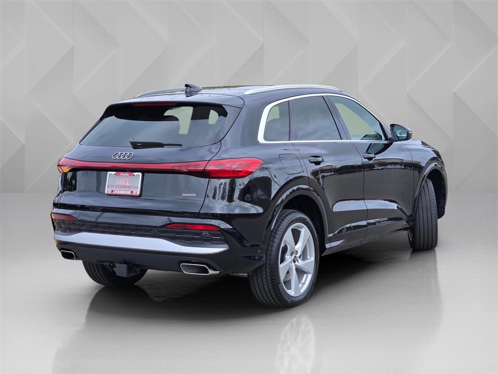2025 Audi Q5 2.0T Premium Plus photo 4