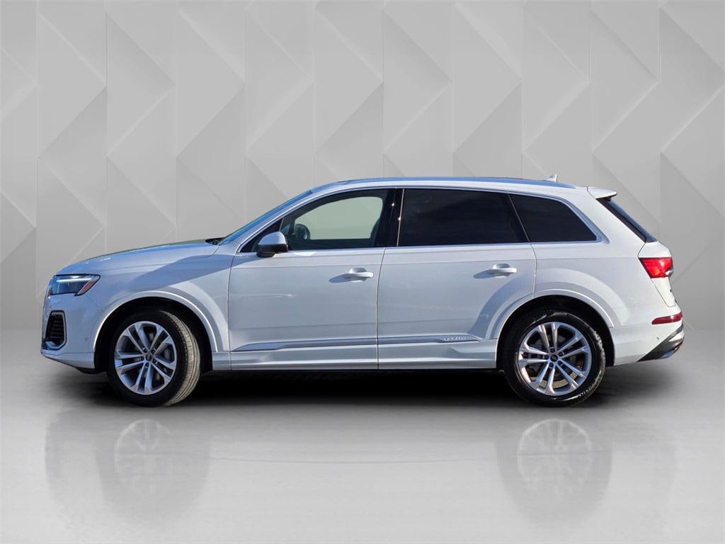 2025 Audi Q7 55 Premium Plus photo 2