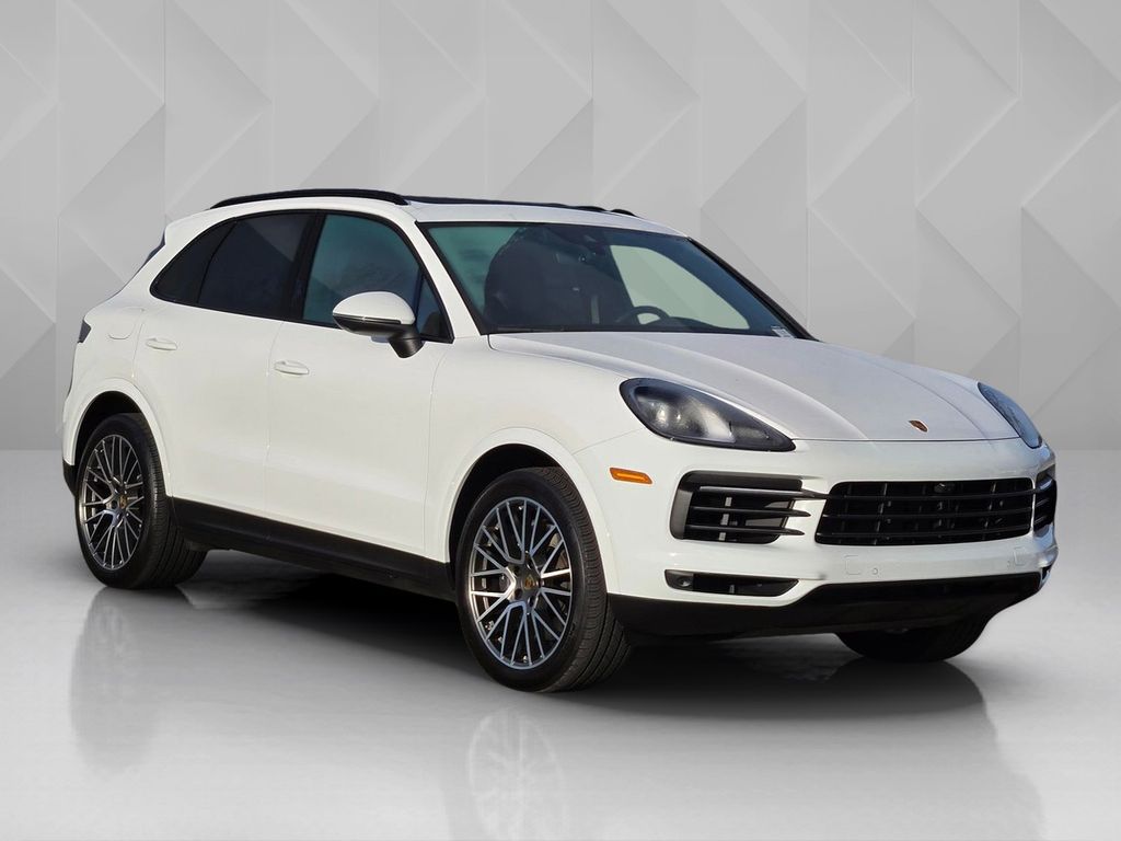 2022 Porsche Cayenne Platinum Edition photo 3