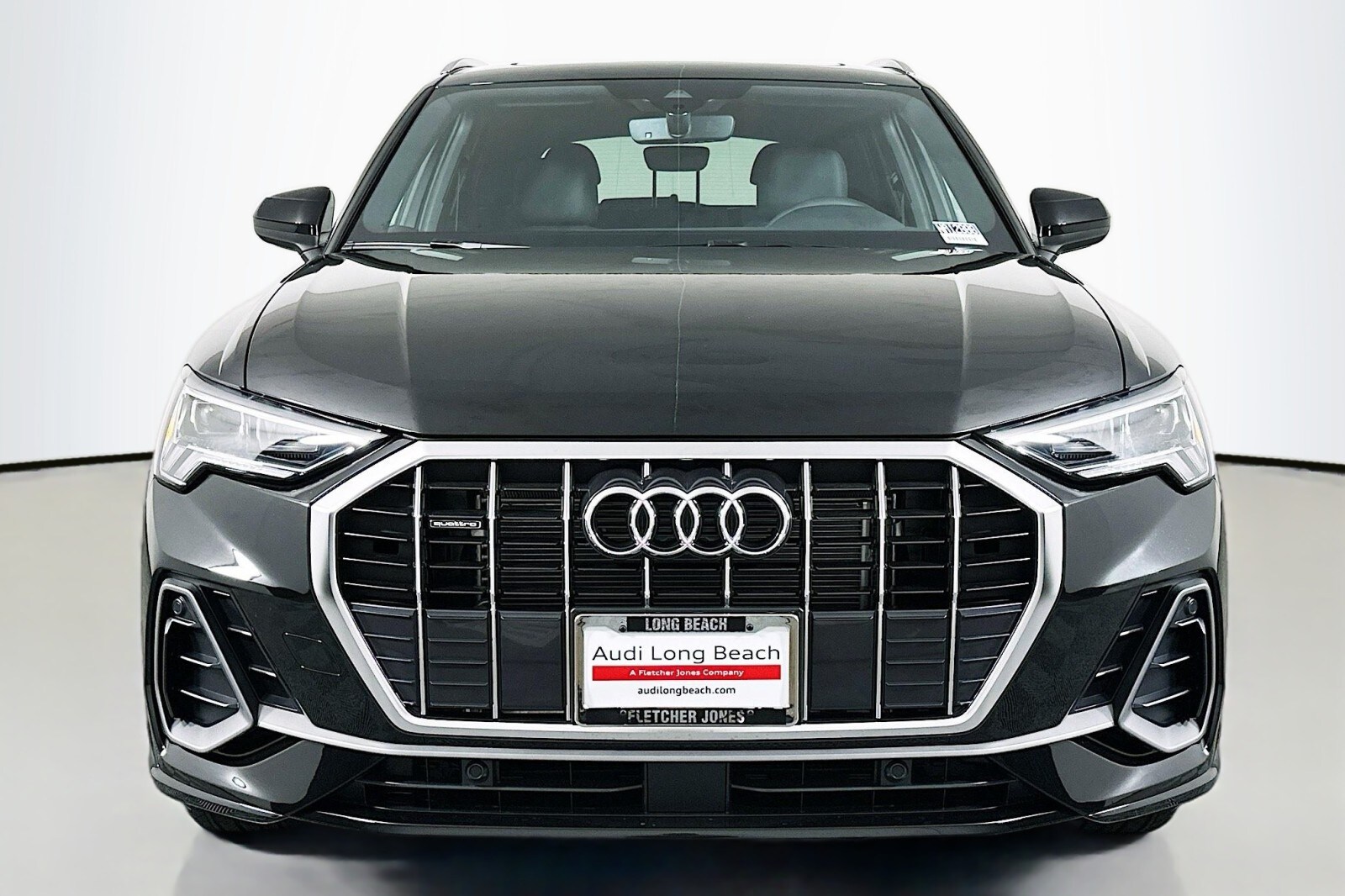 2025 Audi Q3 S line Premium photo 2