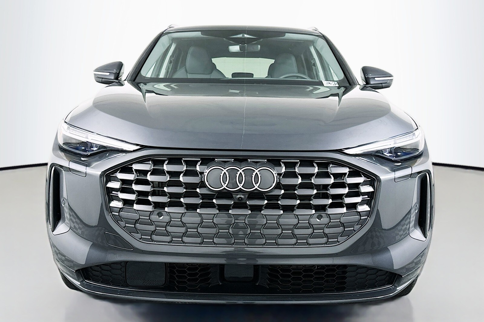 2025 Audi Q5 2.0T Premium Plus photo 2