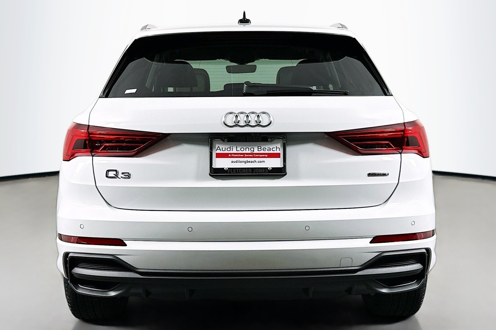 2025 Audi Q3 S line Premium photo 3