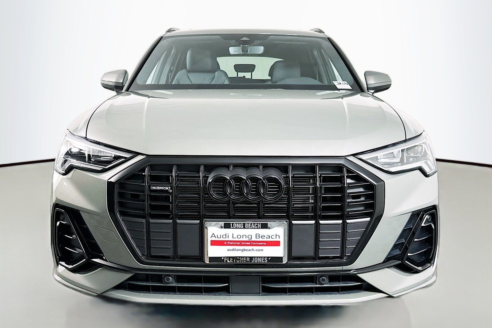 2025 Audi Q3 S line Premium photo 2