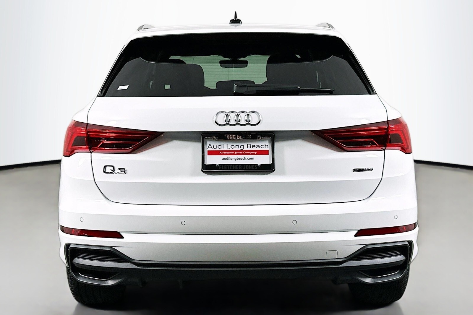 2025 Audi Q3 S line Premium photo 3