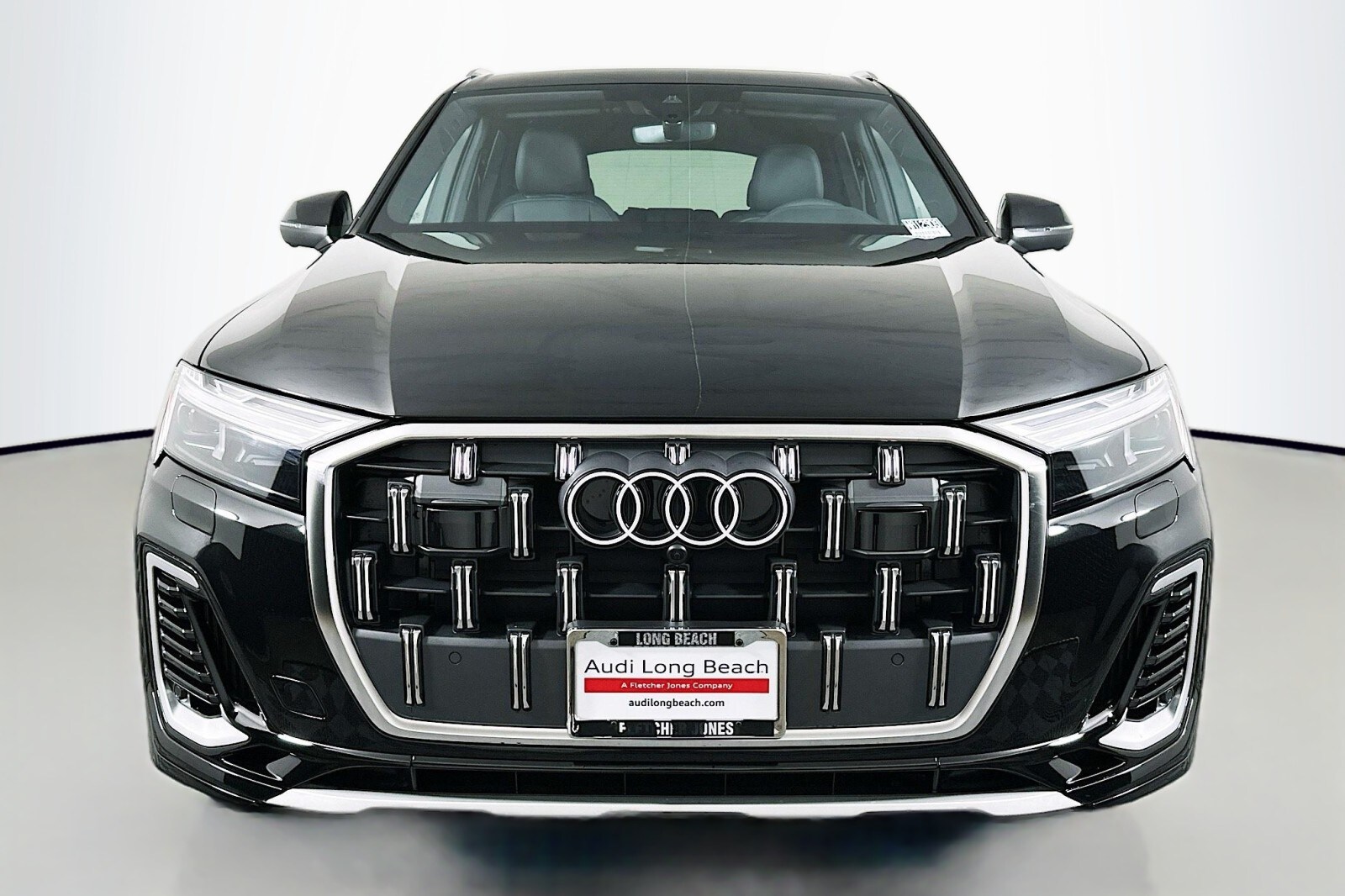 2025 Audi Q7 Premium Plus photo 2
