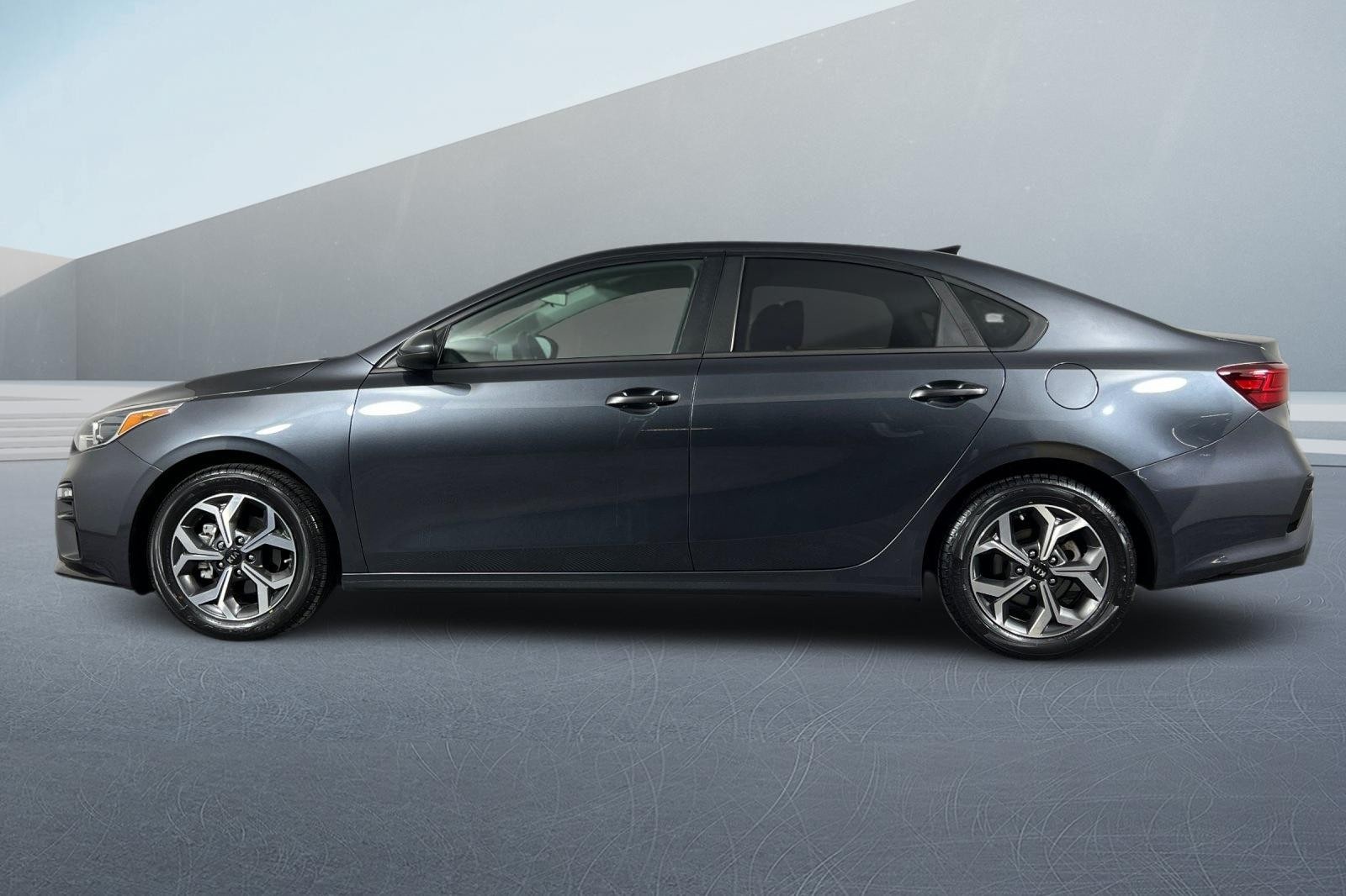 Used 2021 Kia Forte LXS with VIN 3KPF24AD3ME368182 for sale in Long Beach, CA