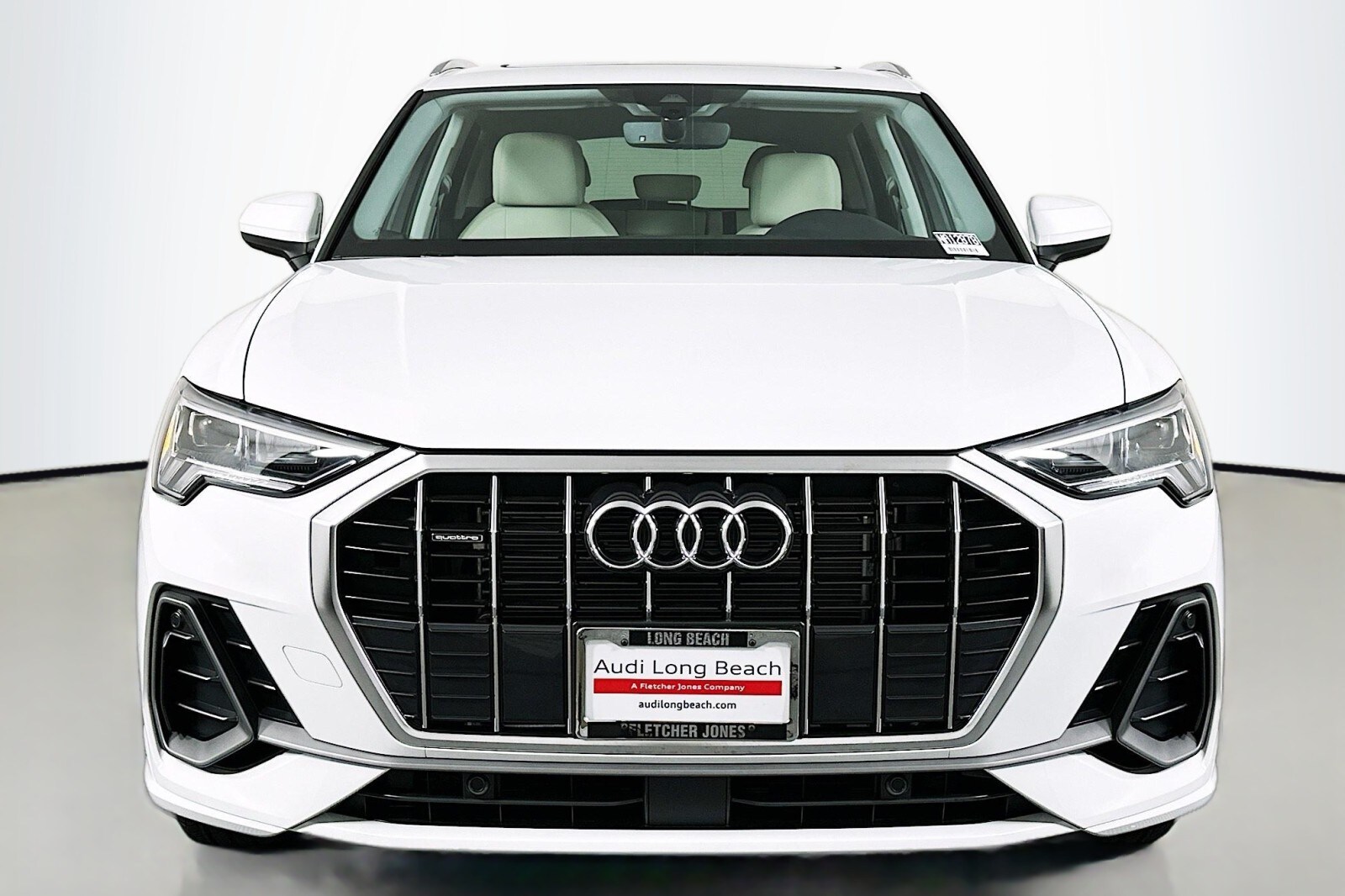 2025 Audi Q3 S line Premium photo 2
