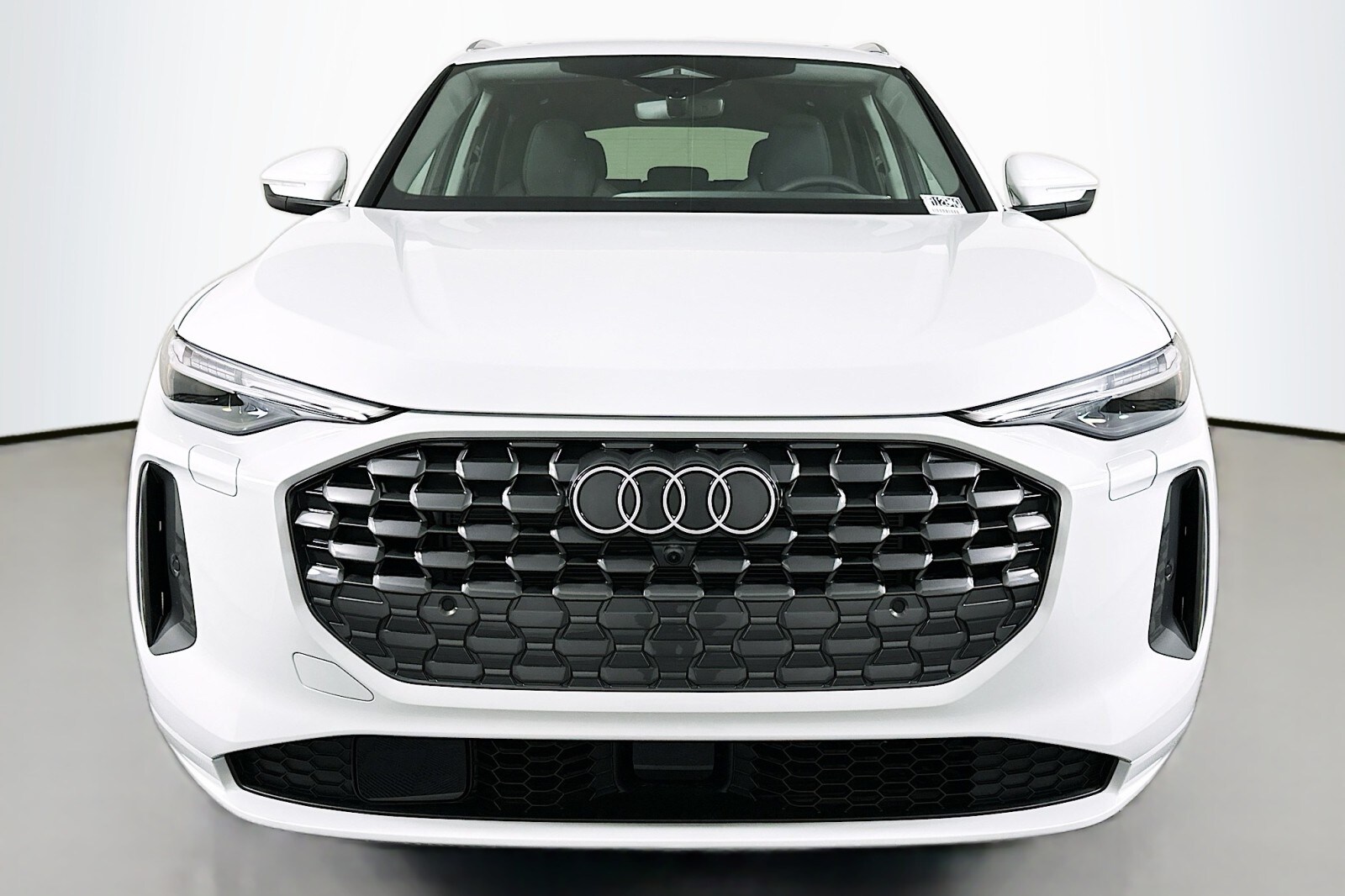2025 Audi Q5 2.0T Premium Plus photo 2