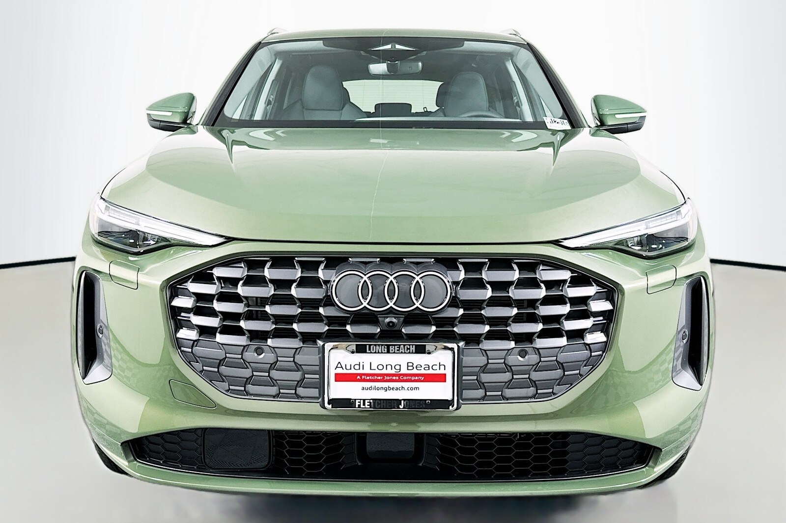 2025 Audi Q5 Premium Plus photo 2