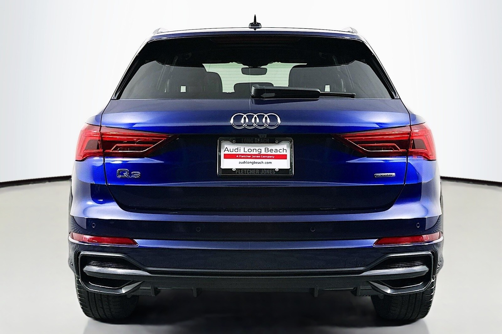 2022 Audi Q3 S line Premium photo 3