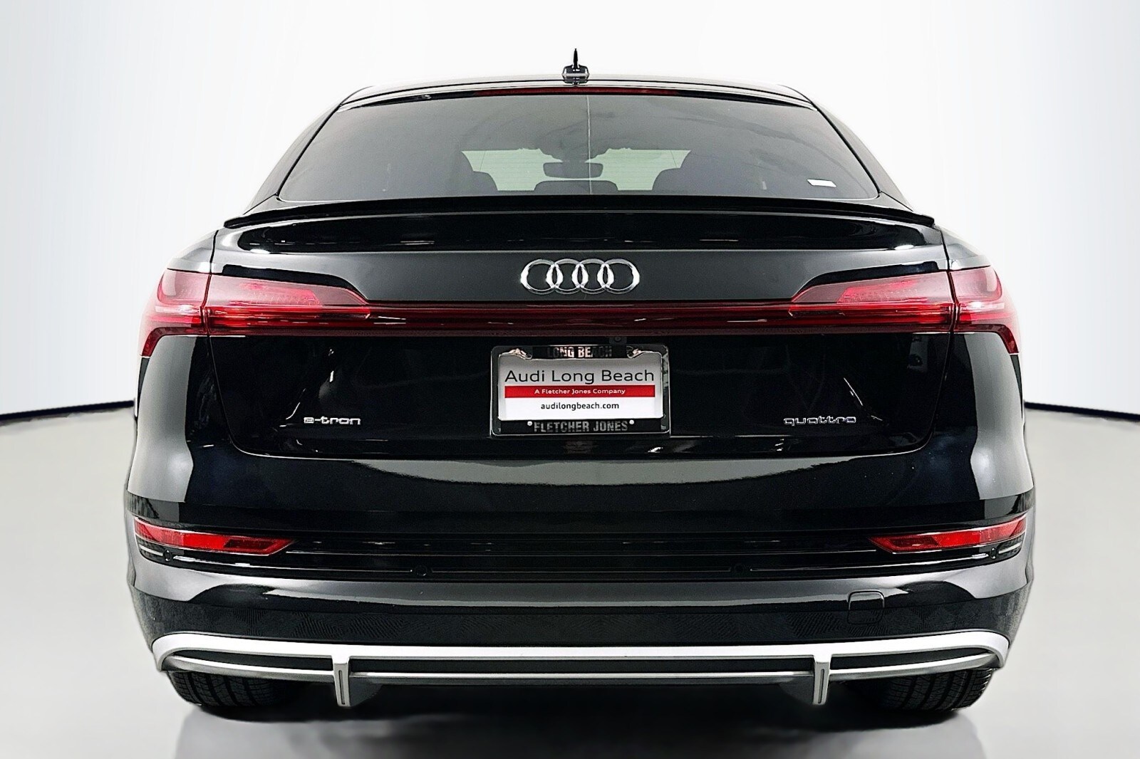 2022 Audi e-tron Sportback S line Premium photo 3