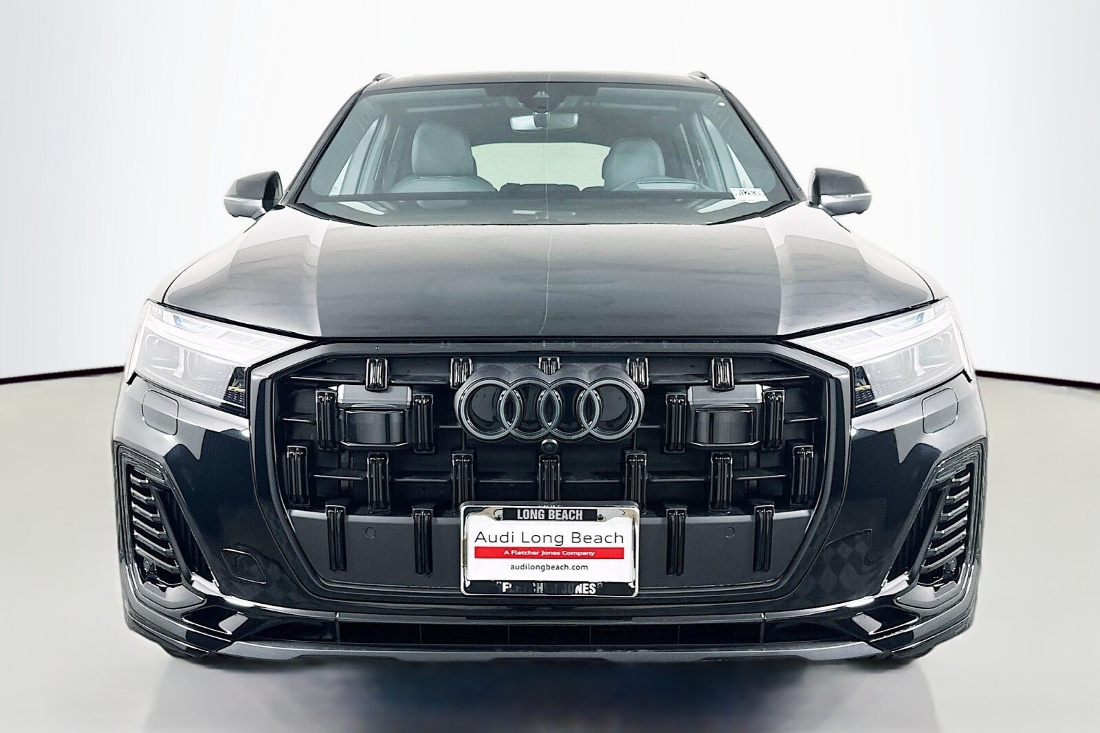 2025 Audi Q7 Prestige photo 2