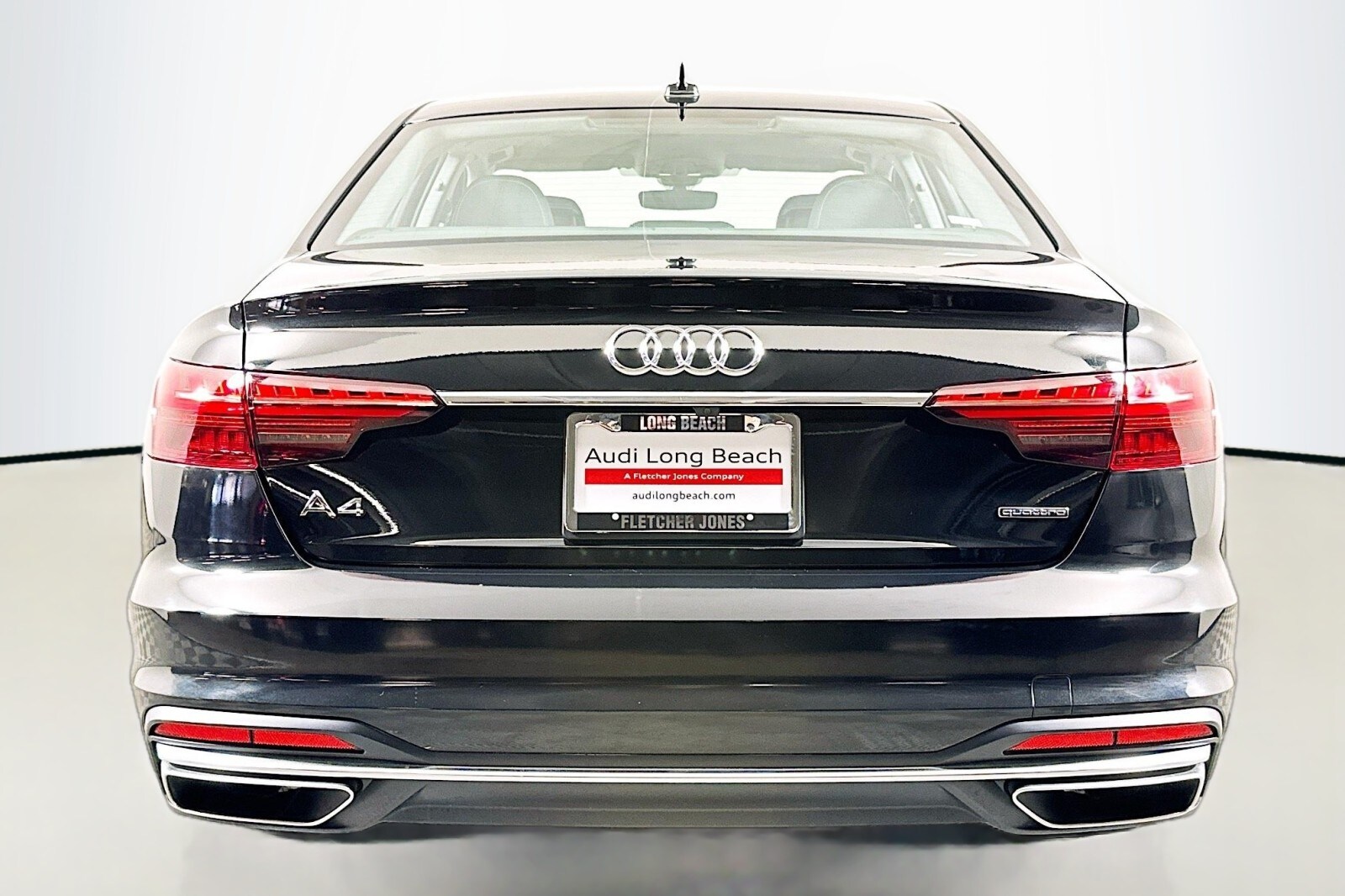 2022 Audi A4 Premium 40 TFSI Quattro photo 3