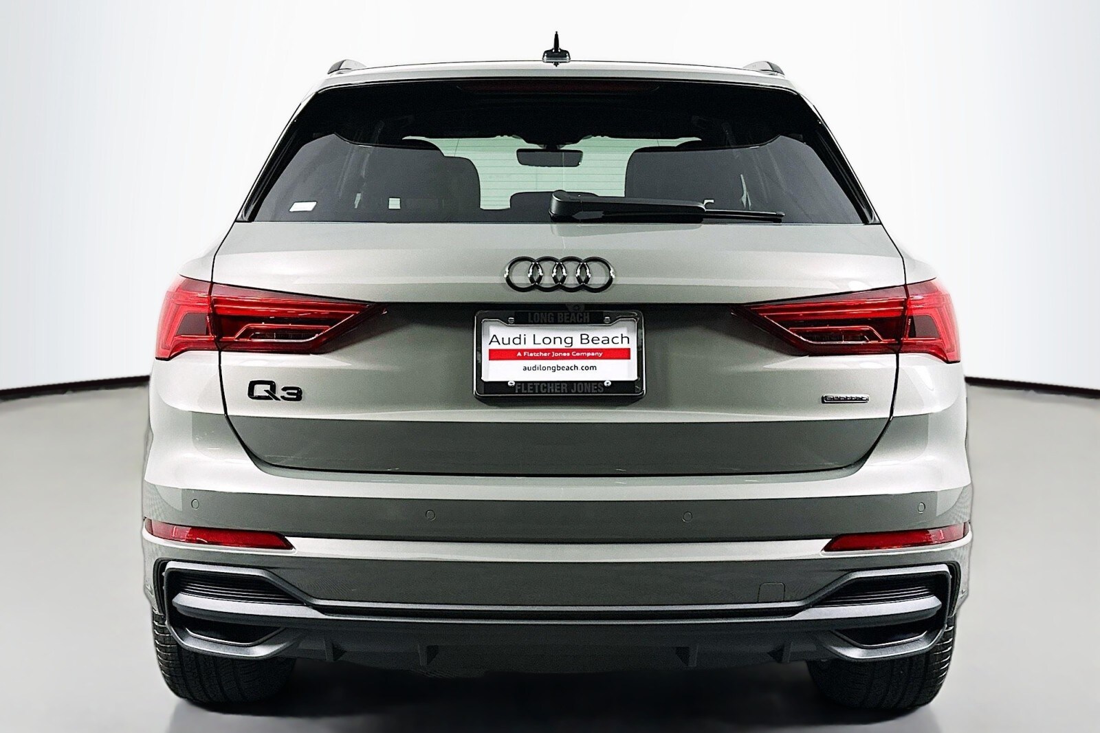 2025 Audi Q3 S line Premium photo 3