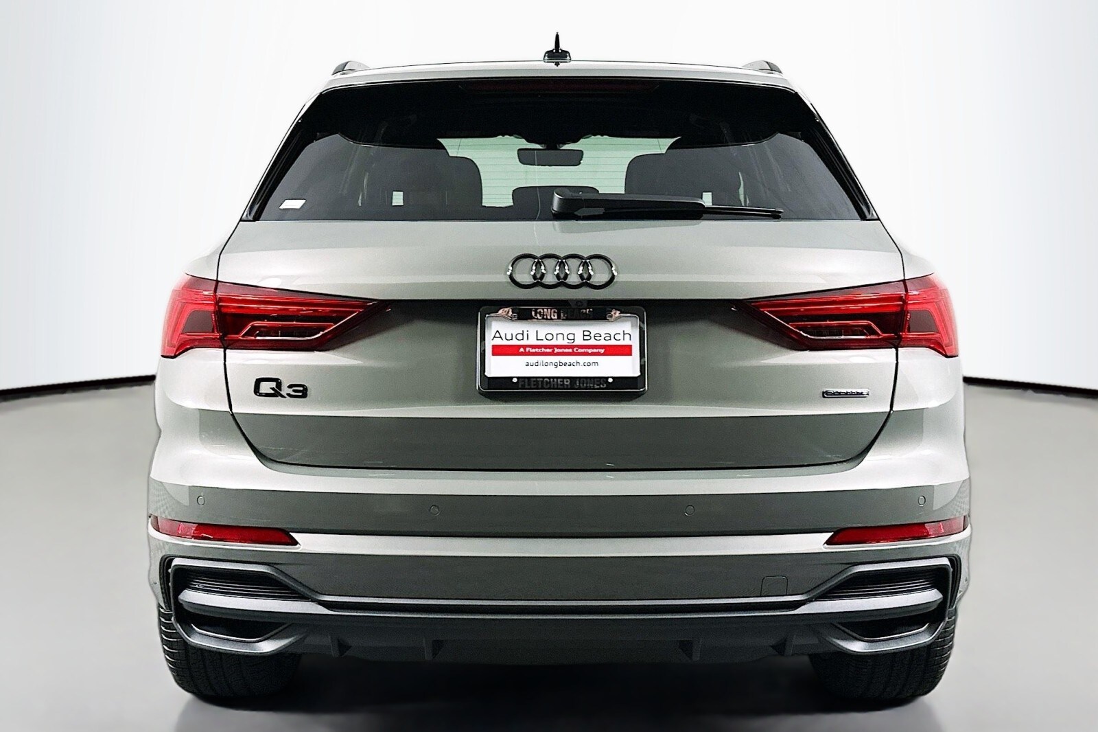 2025 Audi Q3 S line Premium photo 3